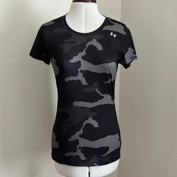 Under Armor t-shirt - small - Picture 1 of 5